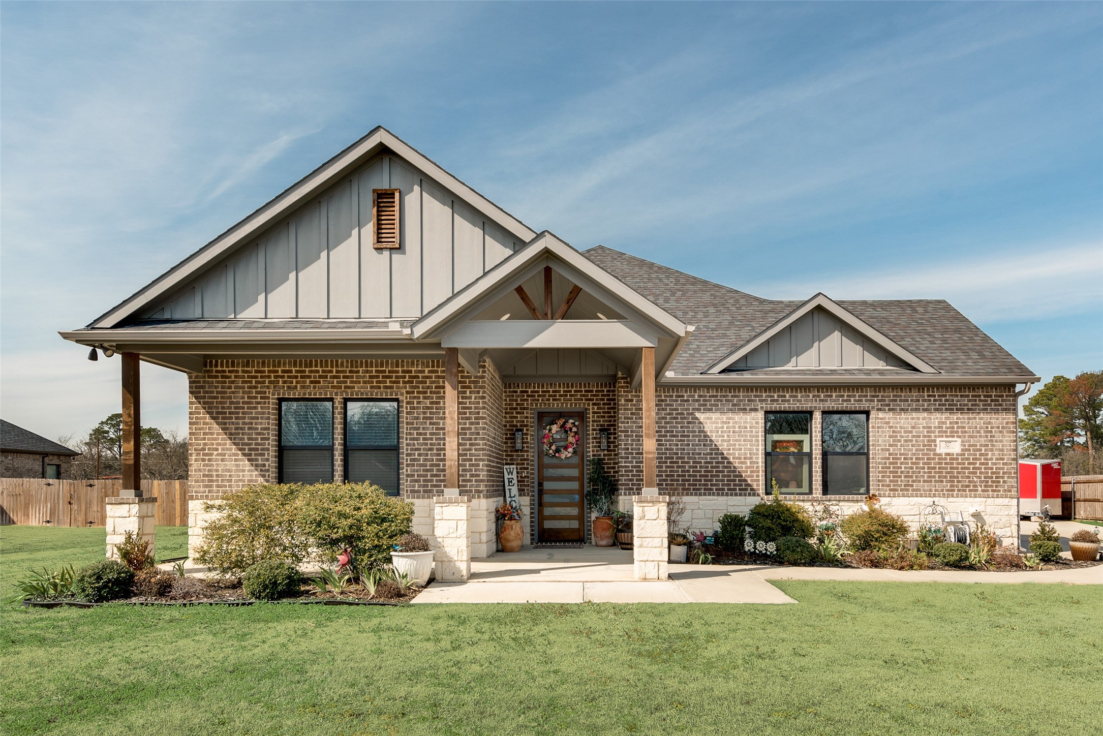 327 Lovers Lane Terrell TX 75160