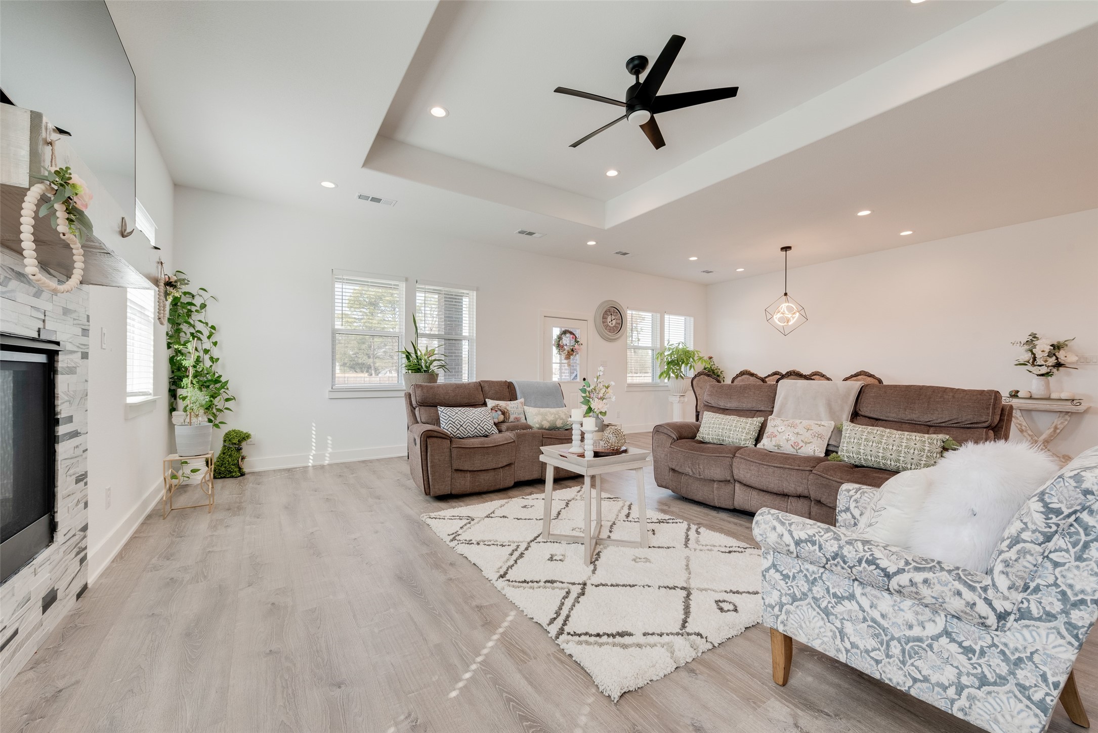327 Lovers Lane Terrell TX 75160