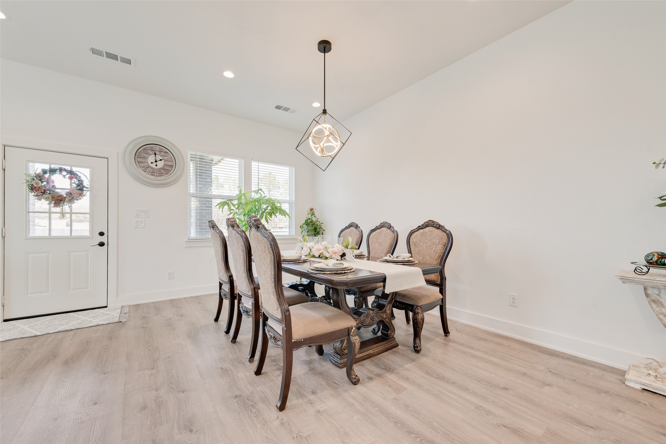 327 Lovers Lane Terrell TX 75160