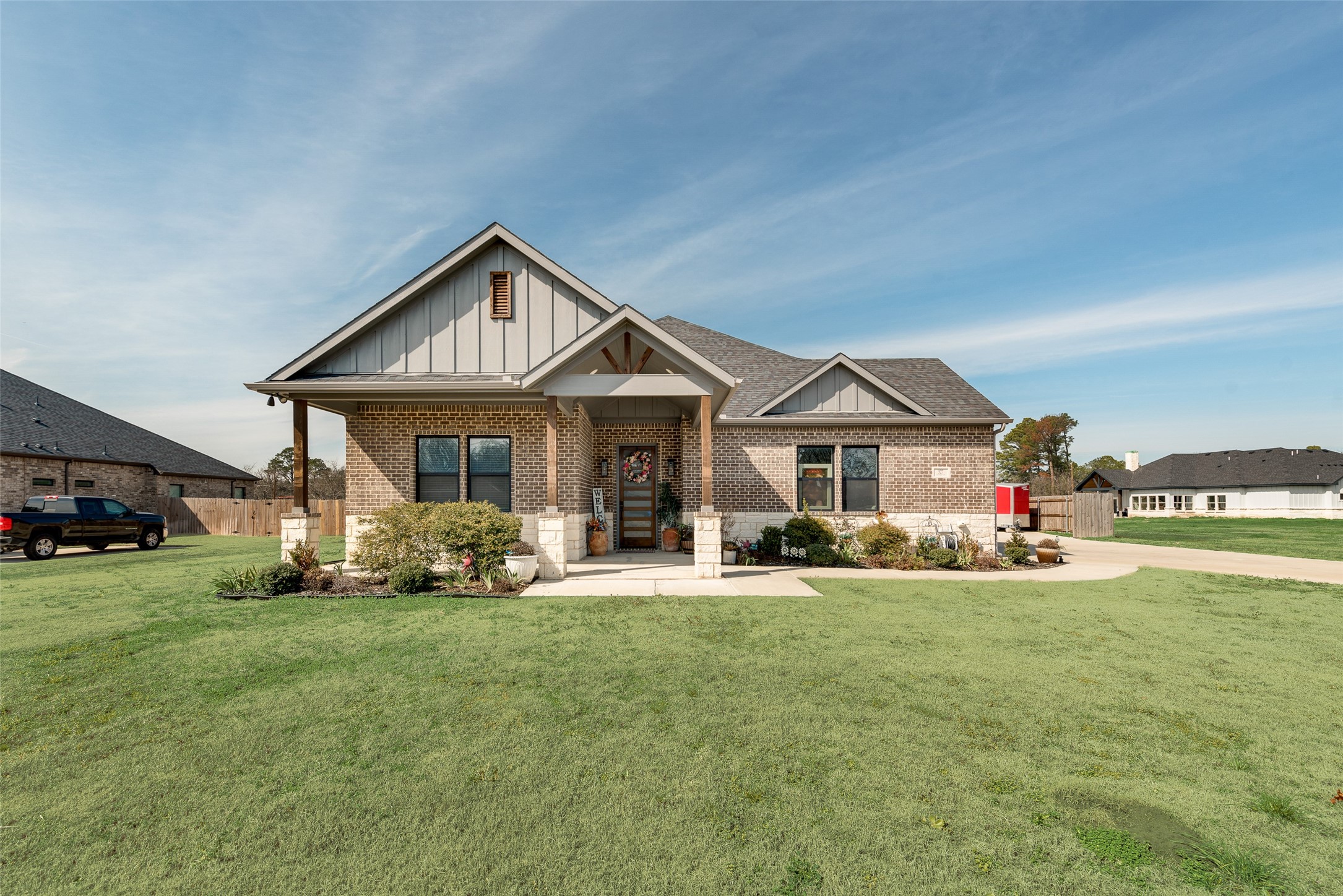 327 Lovers Lane Terrell TX 75160