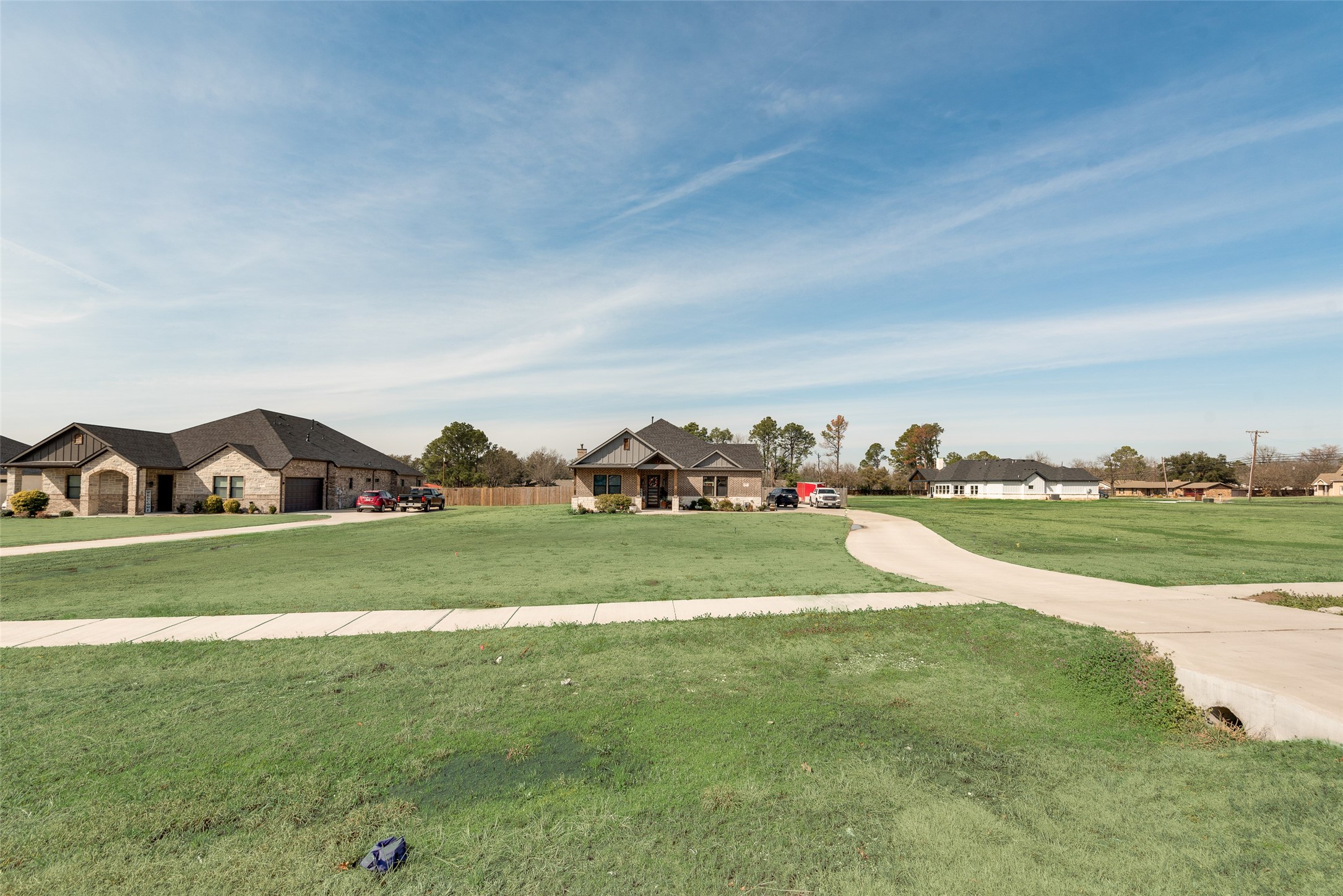 327 Lovers Lane Terrell TX 75160