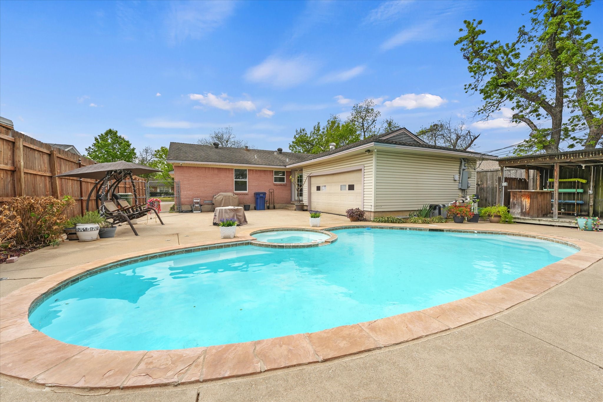 1233 Bardfield Avenue Garland TX 75041