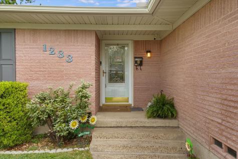 1233 Bardfield Avenue Garland TX 75041