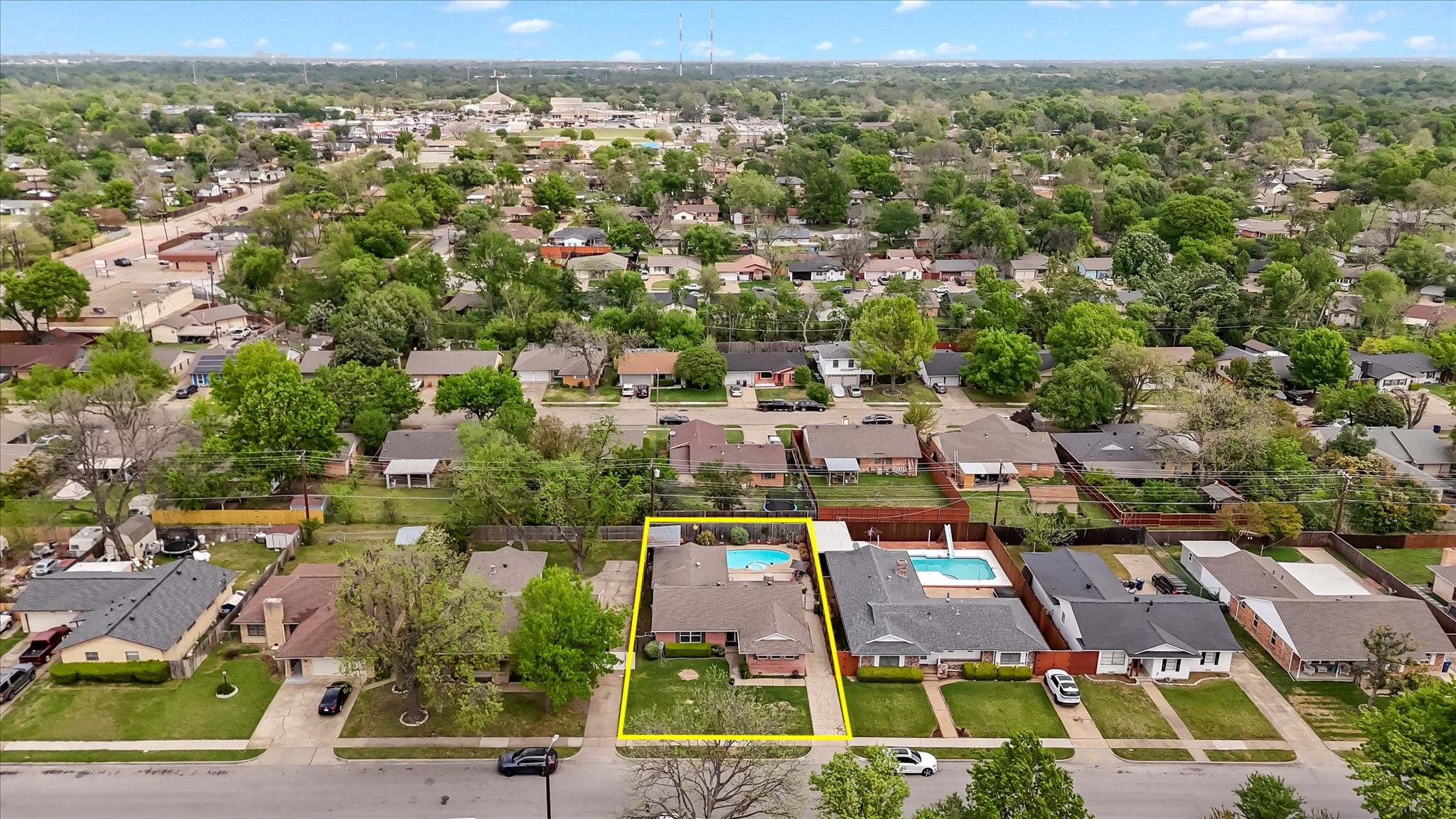 1233 Bardfield Avenue Garland TX 75041