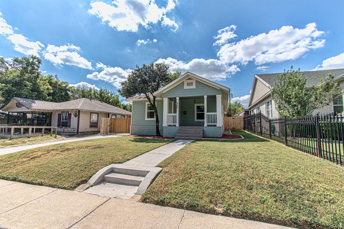 905 Hollywood Avenue Dallas TX 75208