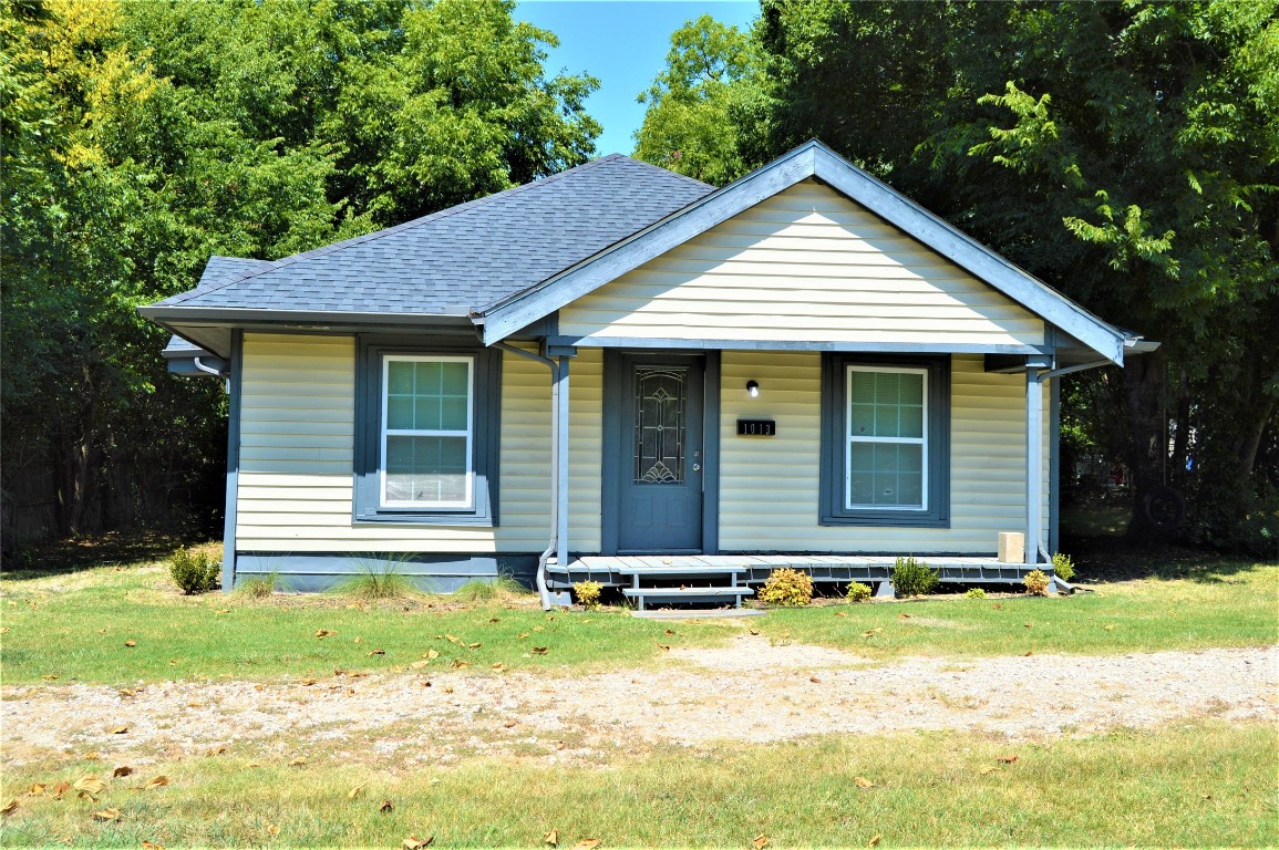 1013 N Rockwall Avenue Terrell TX 75160