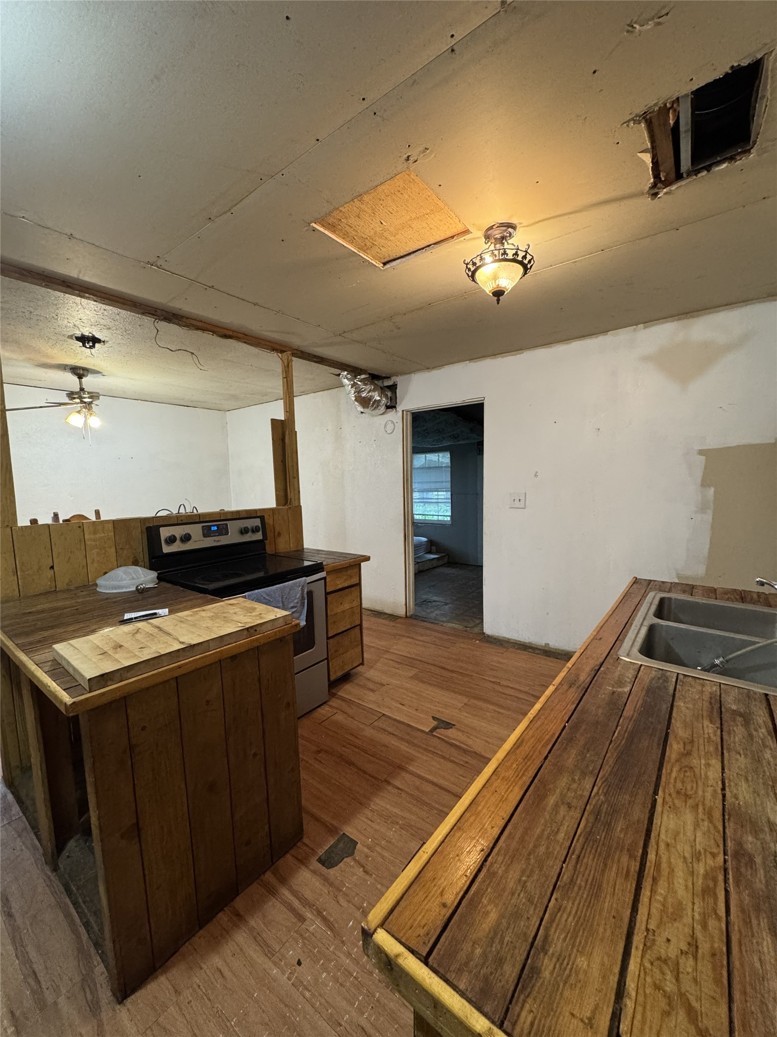 1875 County Road 3155 Dawson TX 76639