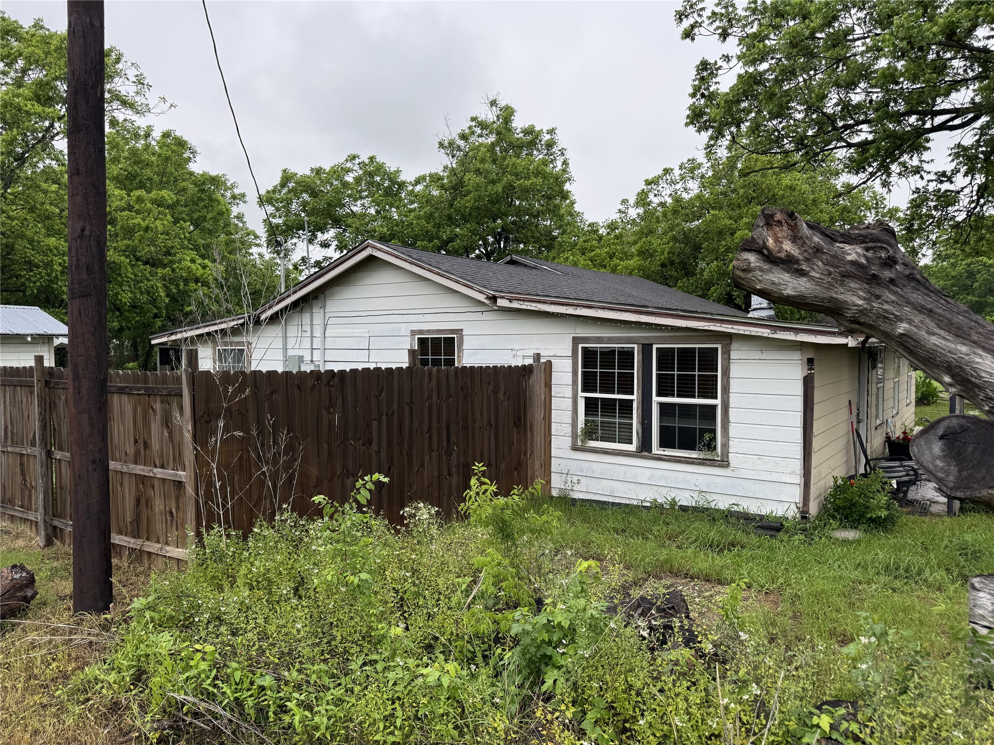 1875 County Road 3155 Dawson TX 76639