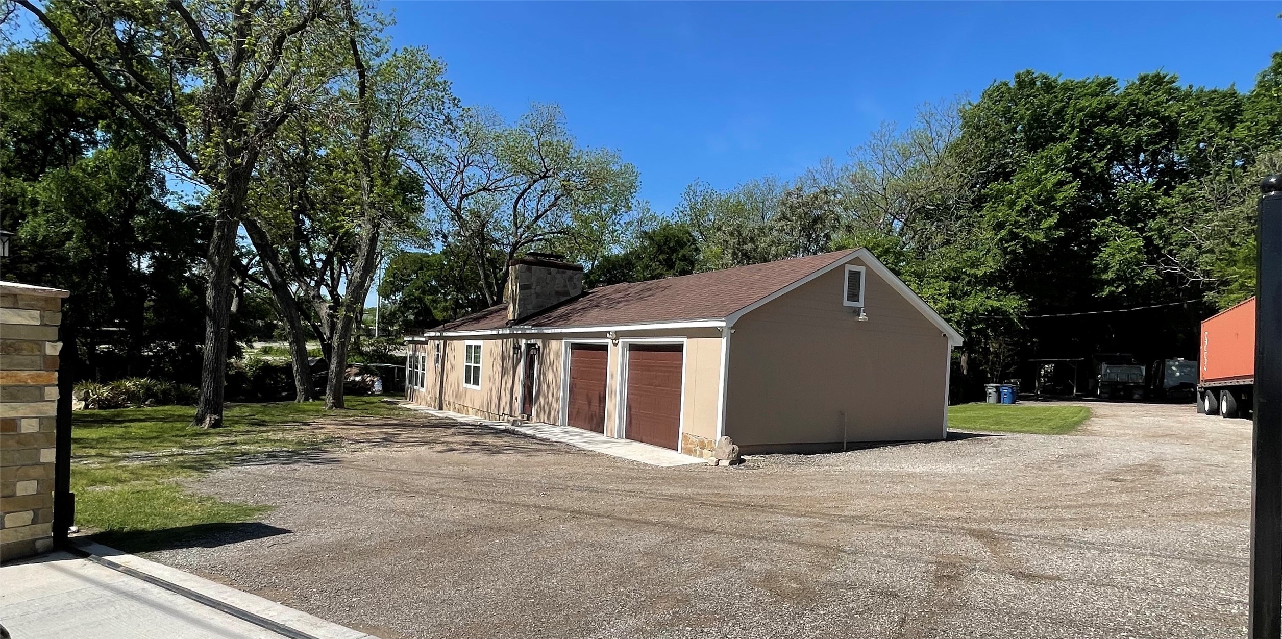 5717 S Cockrell Hill Road Dallas TX 75236