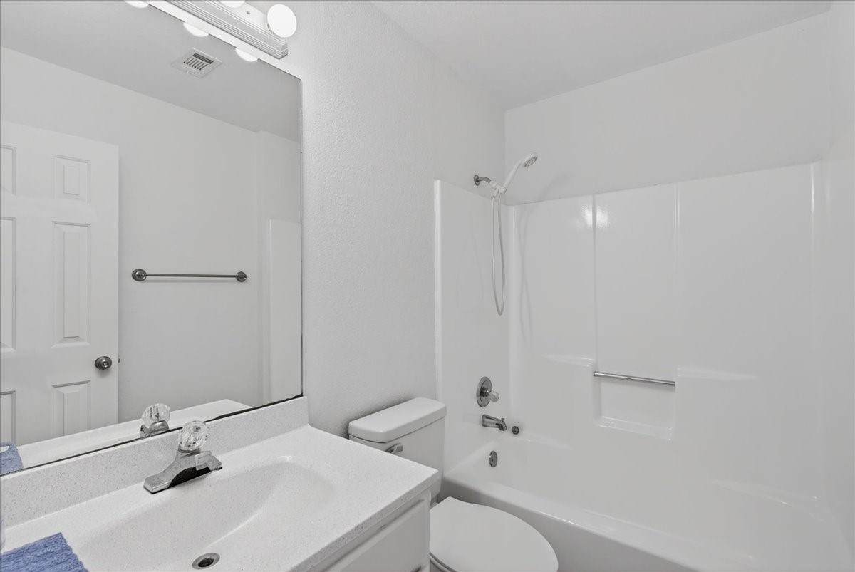 19515 E Market Mabank TX 75147