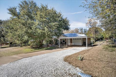 1706 Hitching Post Road Granbury TX 76049