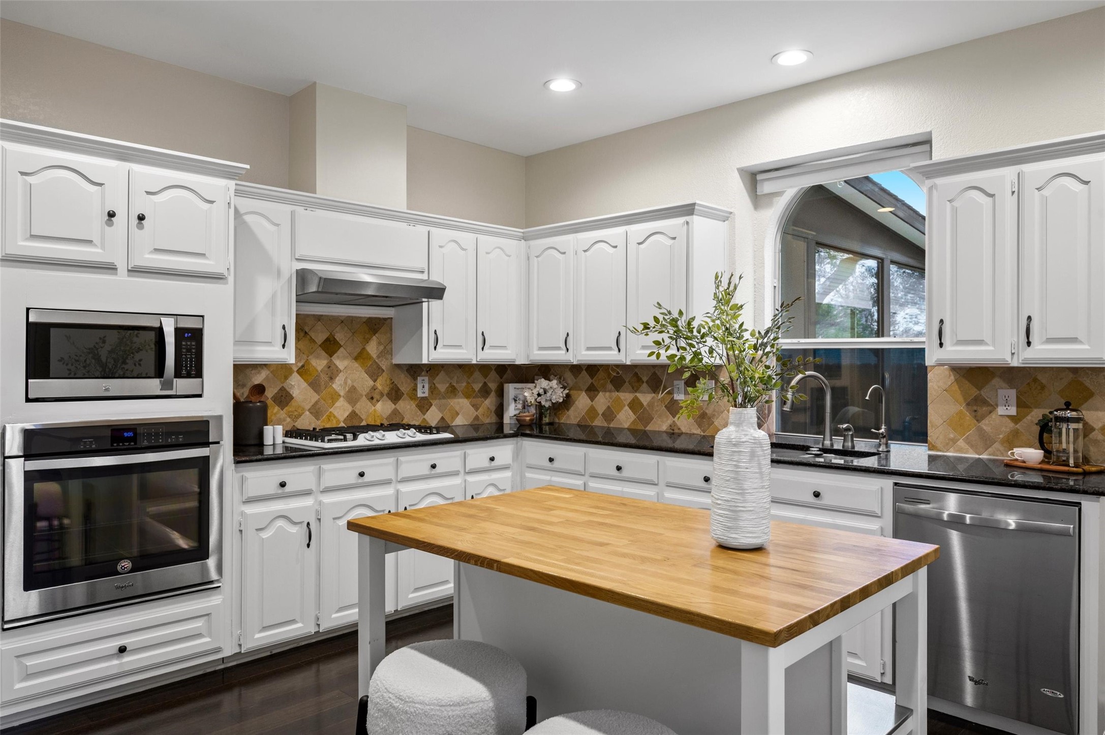 1819 Sandalwood Lane Grapevine TX 76051