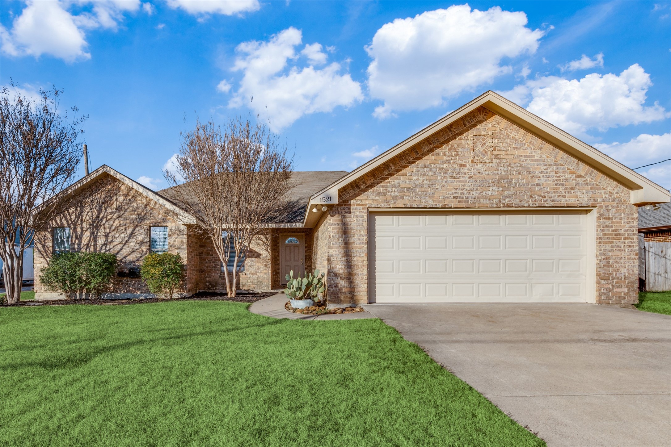 1521 Shawnee Road Waxahachie TX 75165