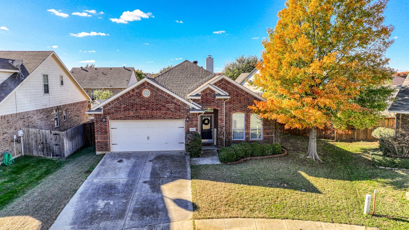 1245 Rosewood Court Crowley TX 76036