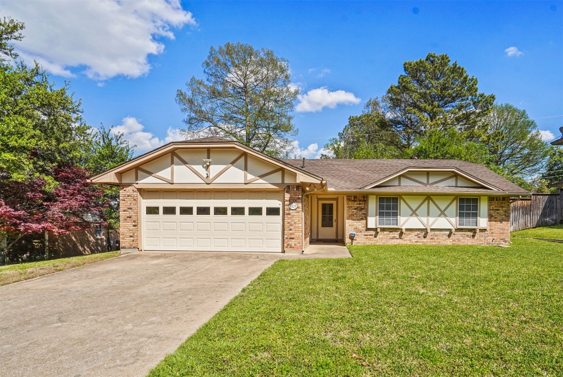 805 Tanglewood Lane Arlington TX 76012