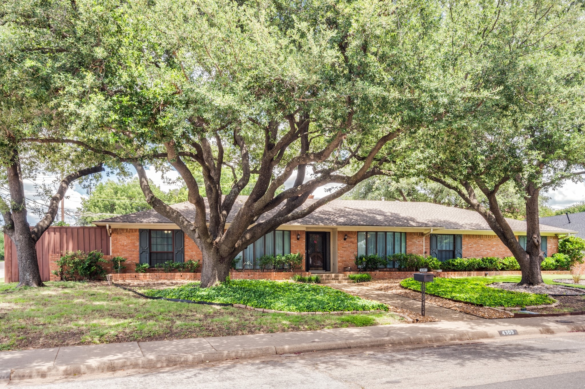 4309 Boca Bay Drive Dallas TX 75244