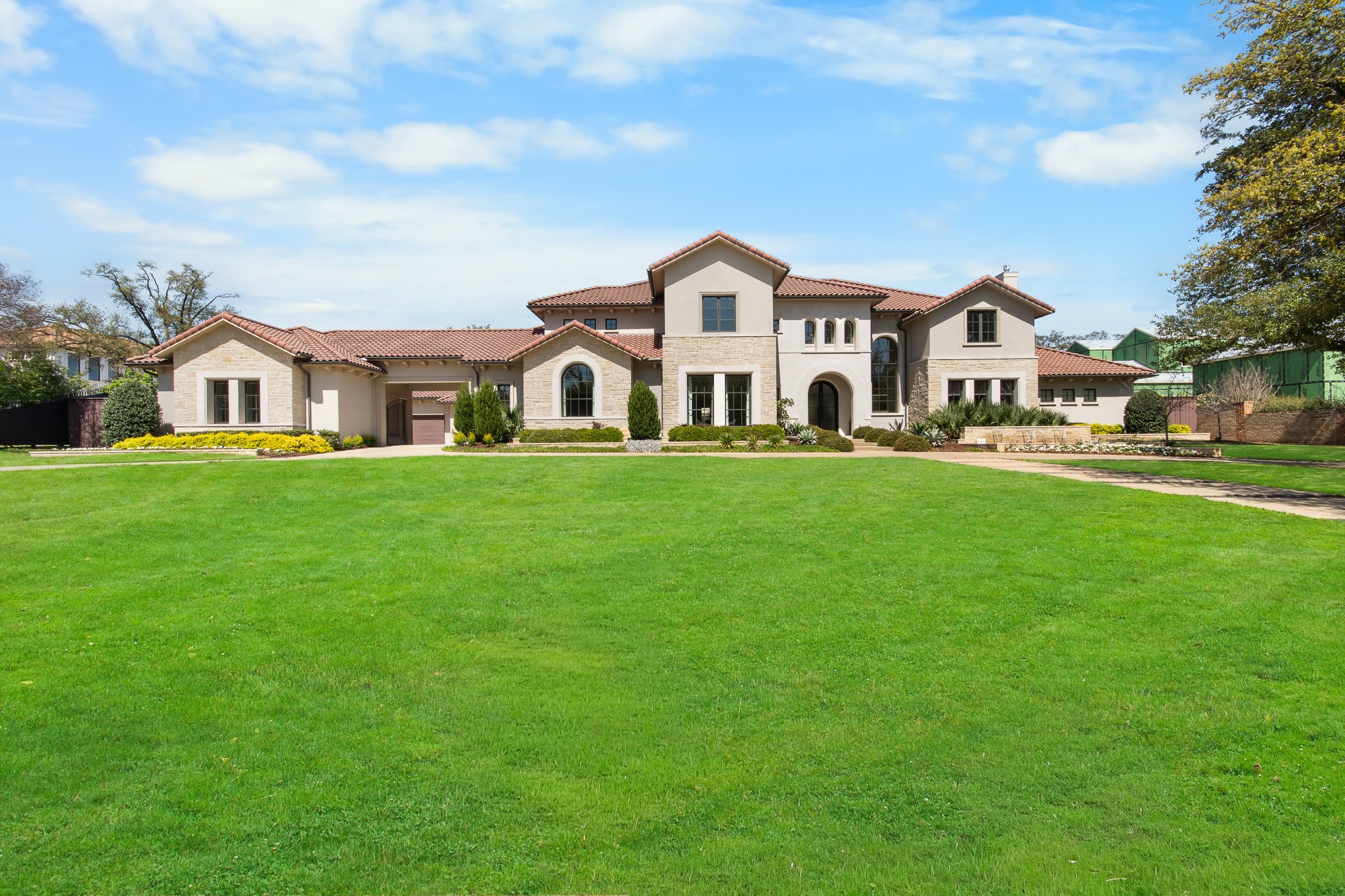 4545 Catina Lane Dallas TX 75229