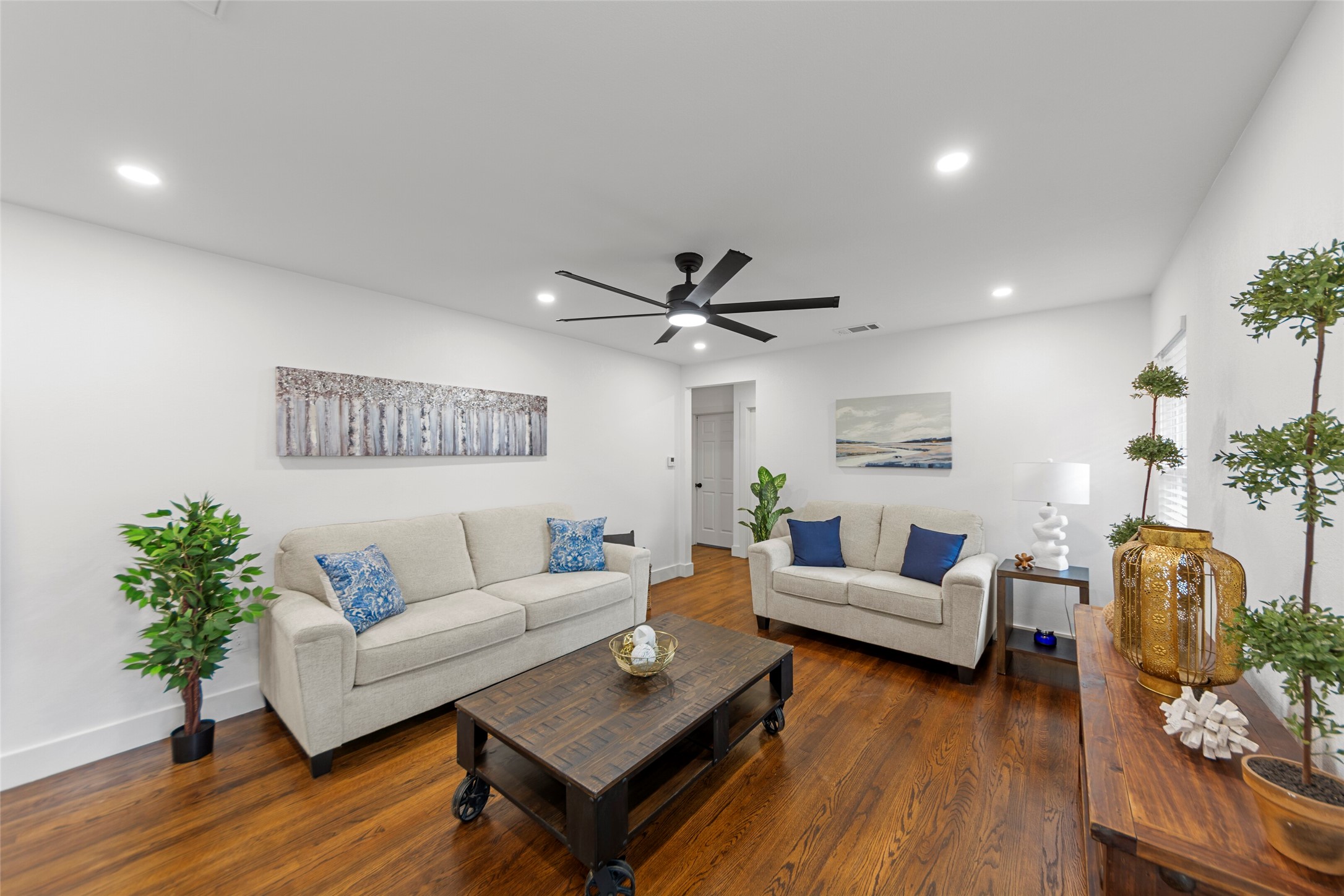 2945 Healey Drive Dallas TX 75228