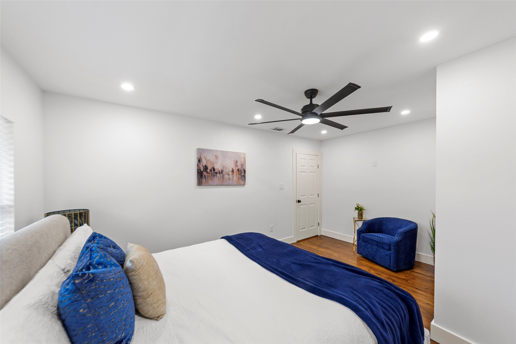 2945 Healey Drive Dallas TX 75228