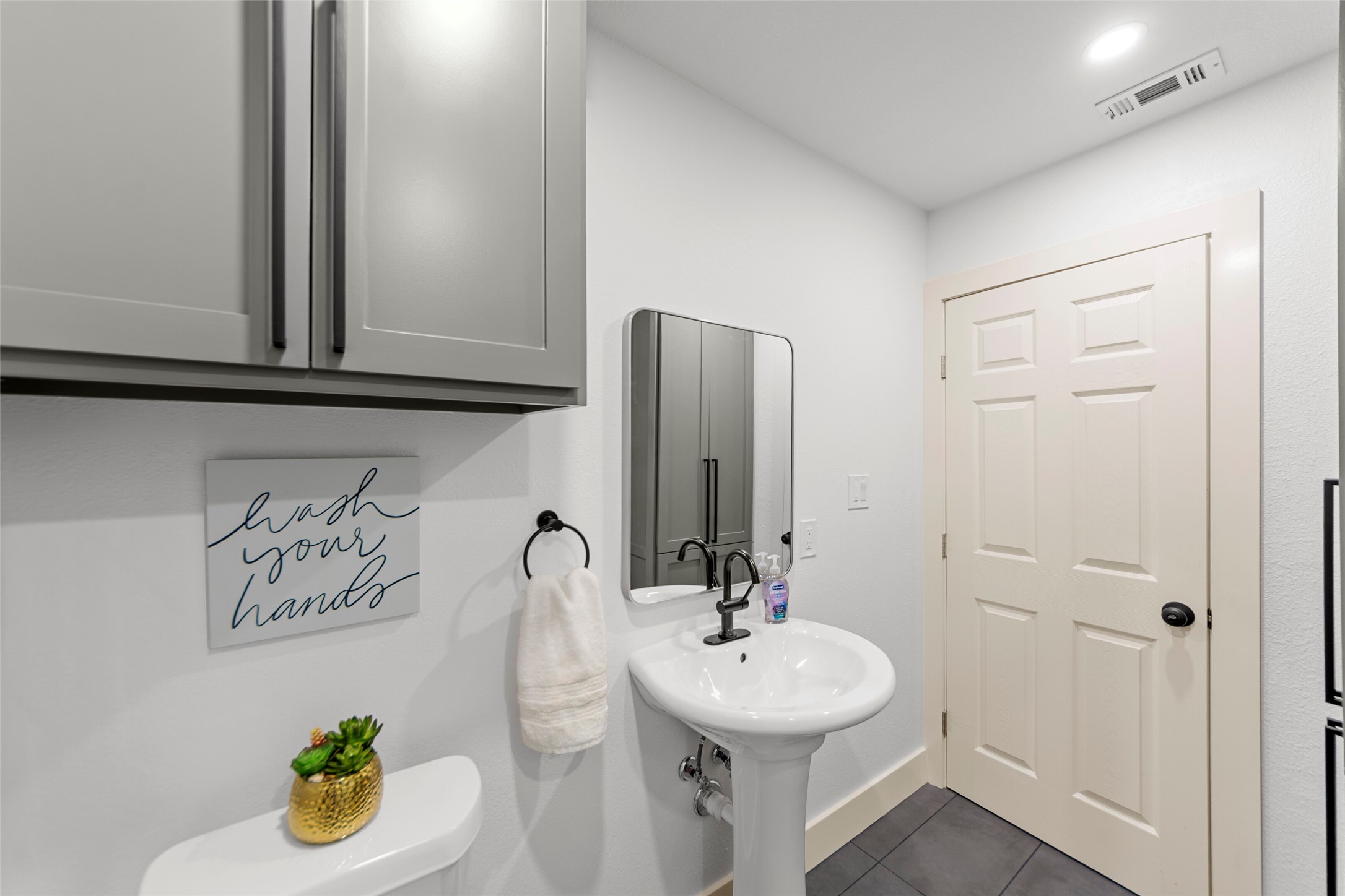 2945 Healey Drive Dallas TX 75228