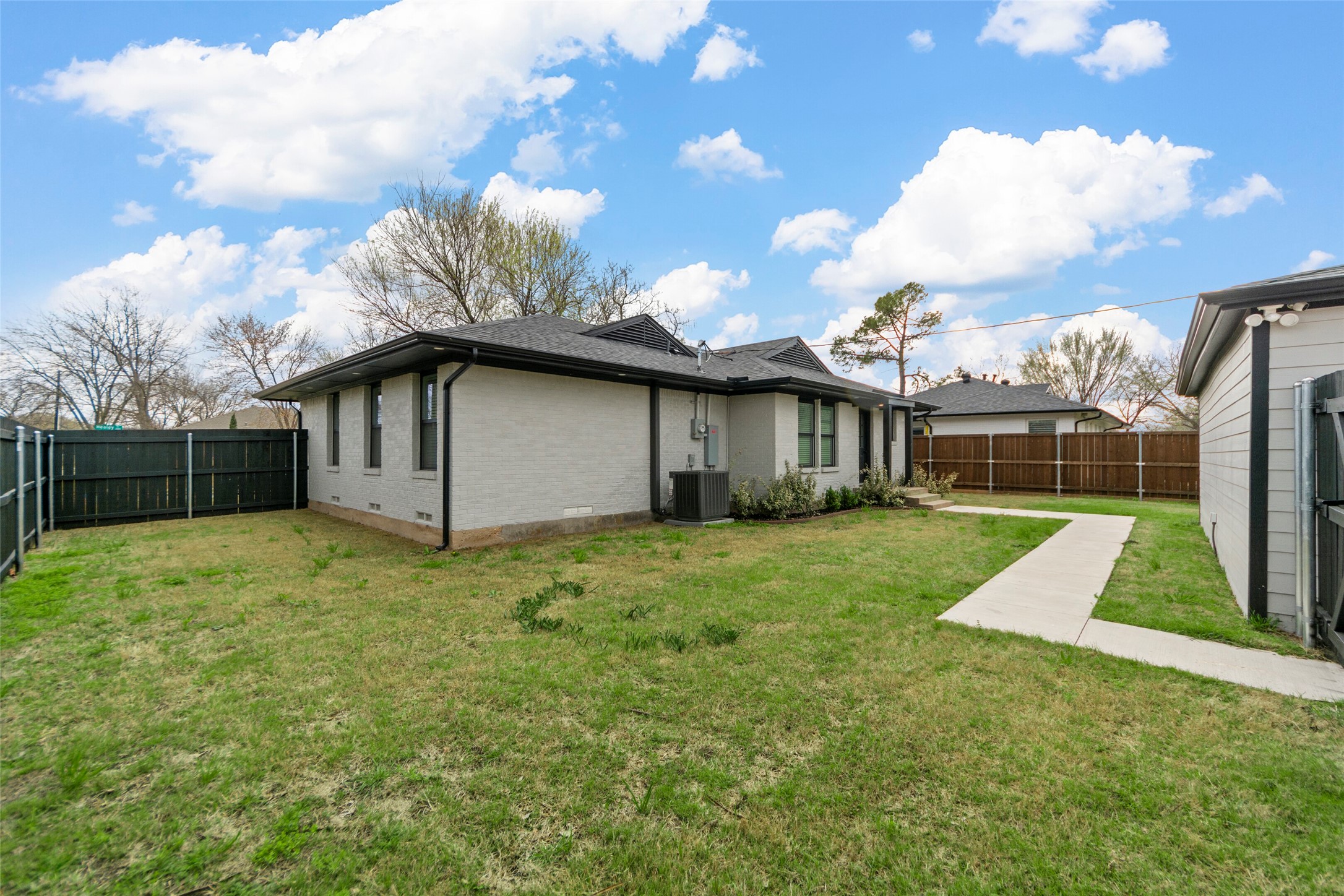 2945 Healey Drive Dallas TX 75228