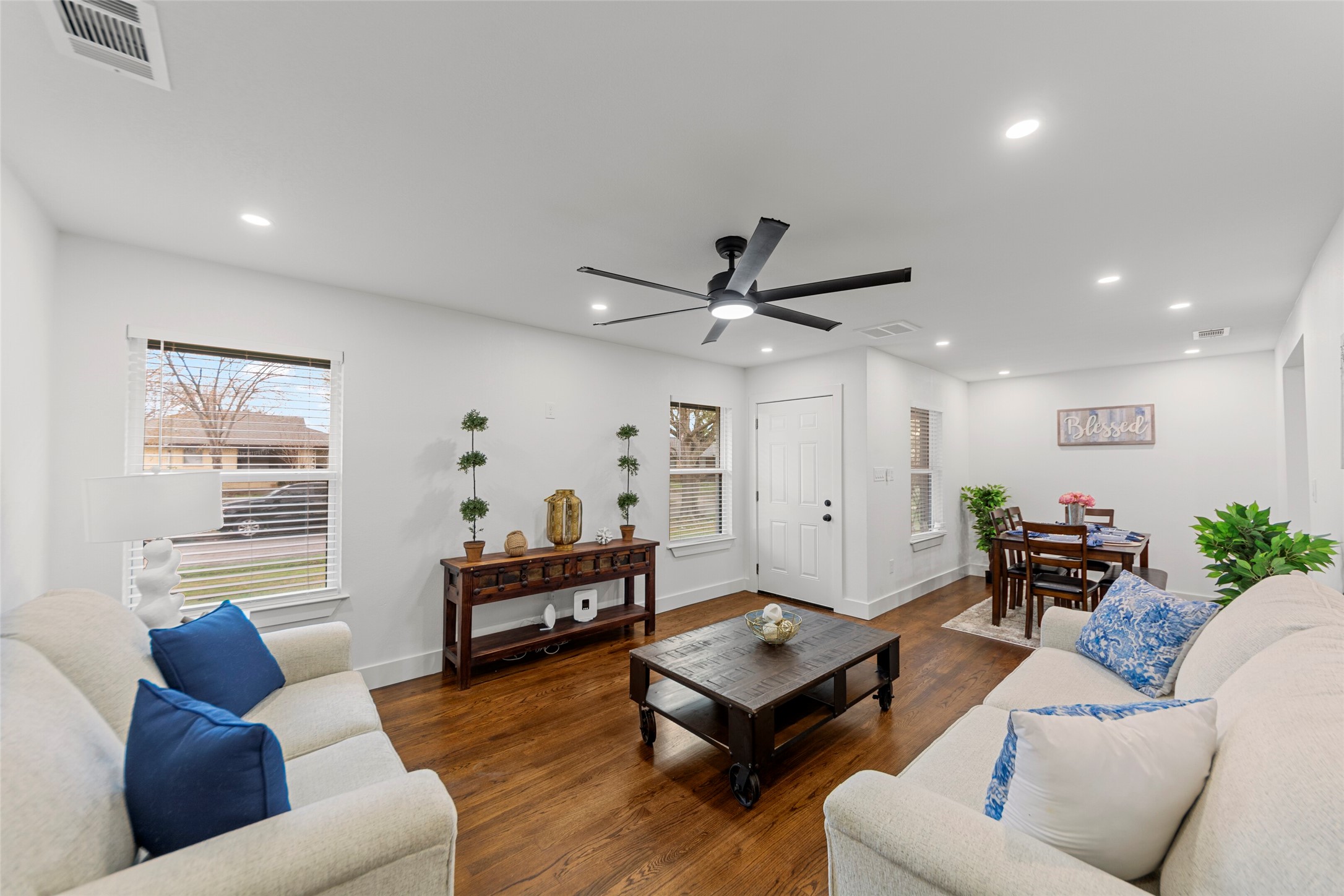 2945 Healey Drive Dallas TX 75228