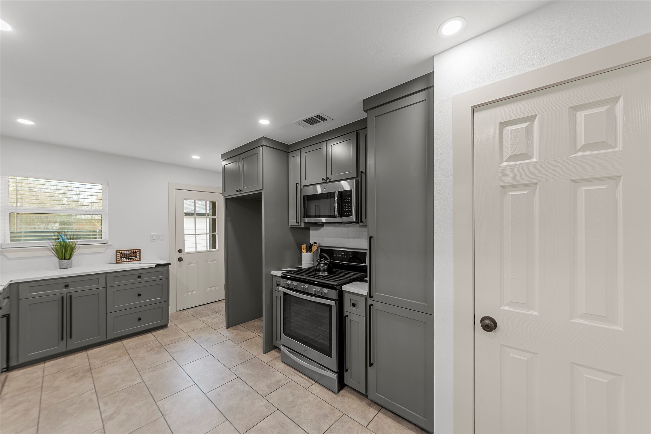 2945 Healey Drive Dallas TX 75228