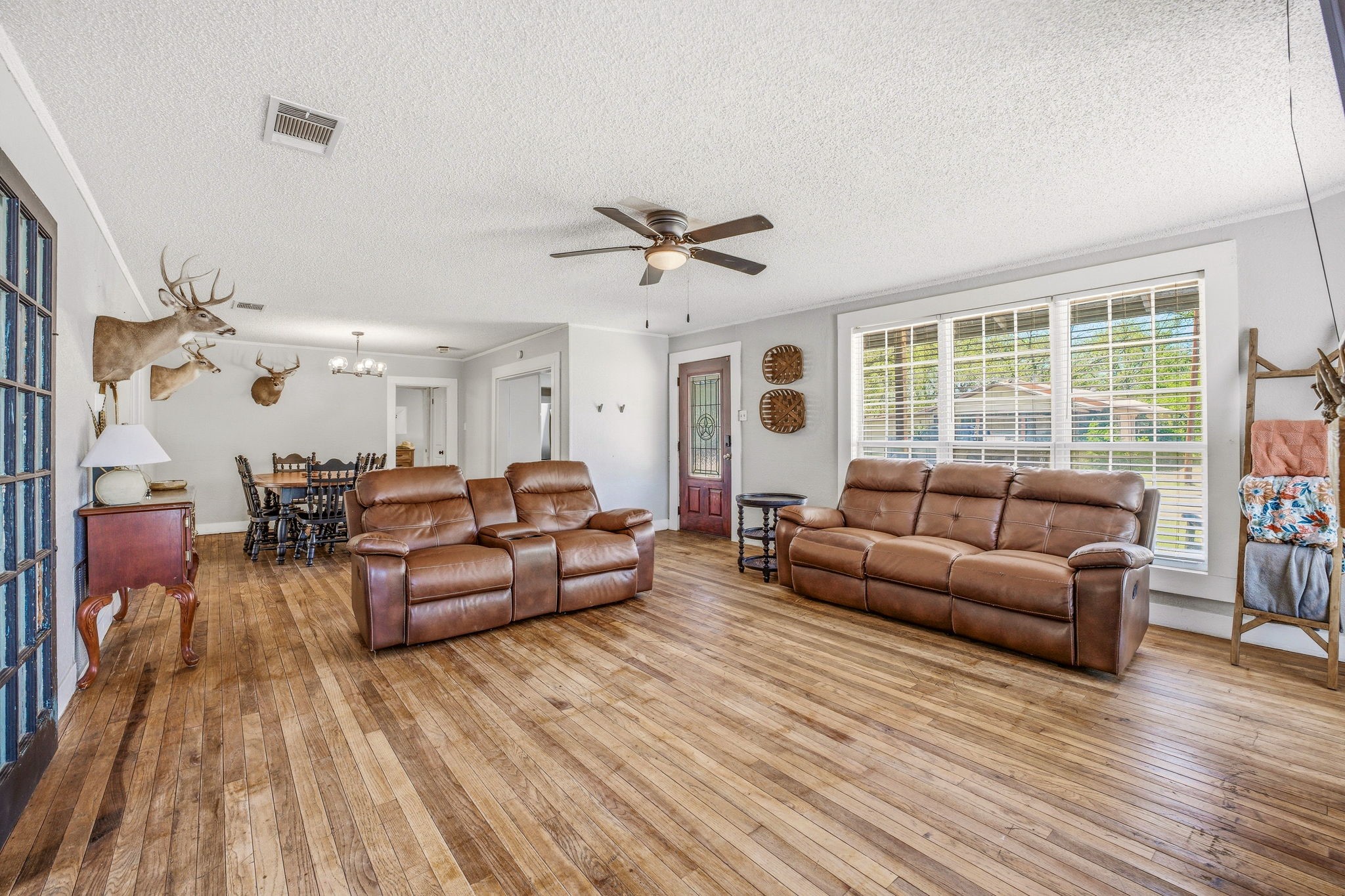 733 S Austin Street De Leon TX 76444