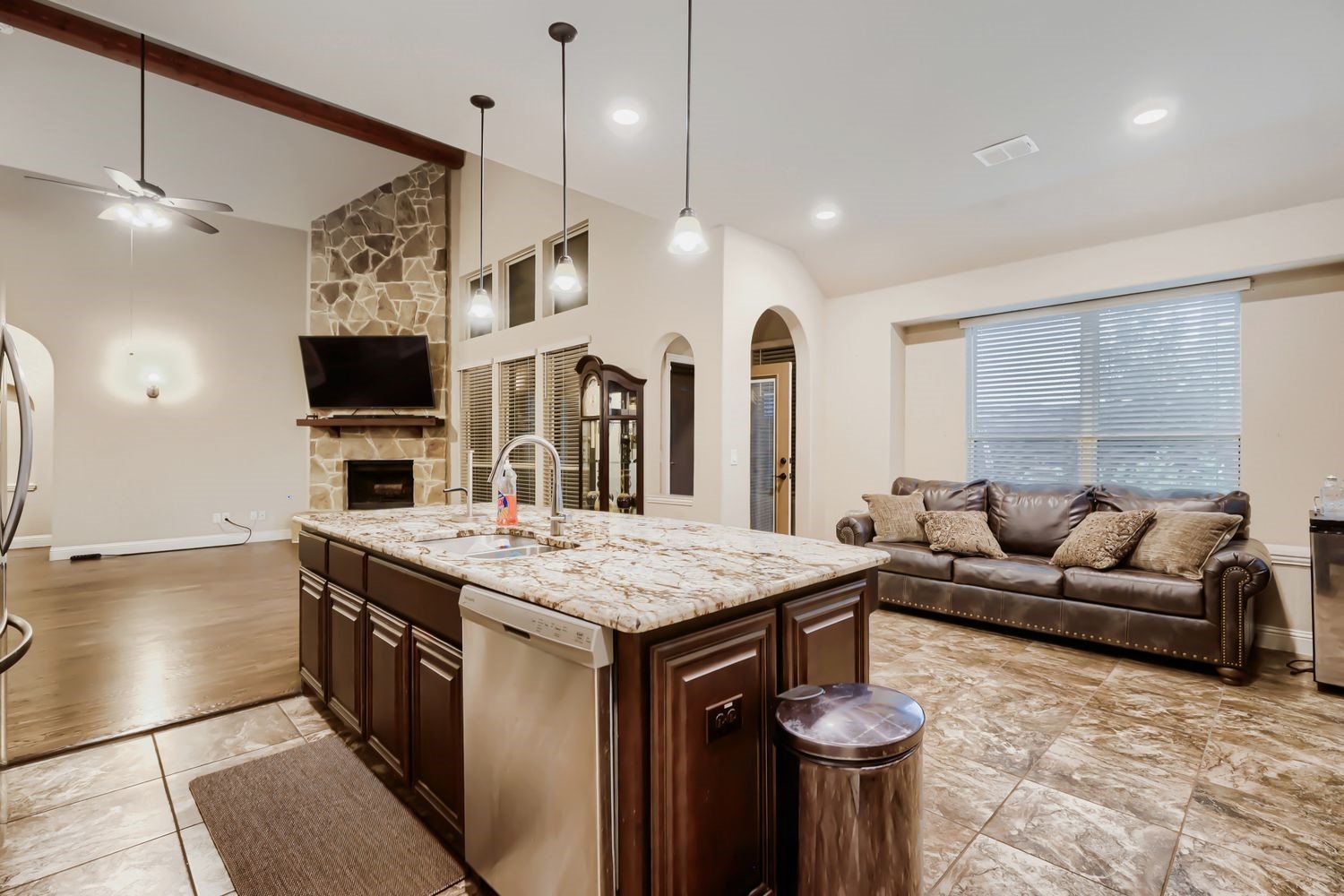 1221 Kittery Drive Desoto TX 75115