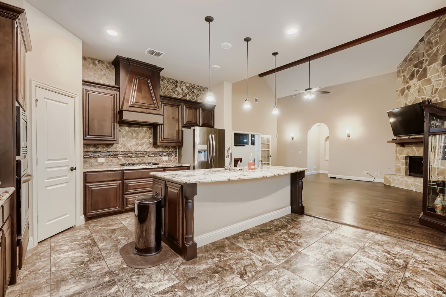 1221 Kittery Drive Desoto TX 75115