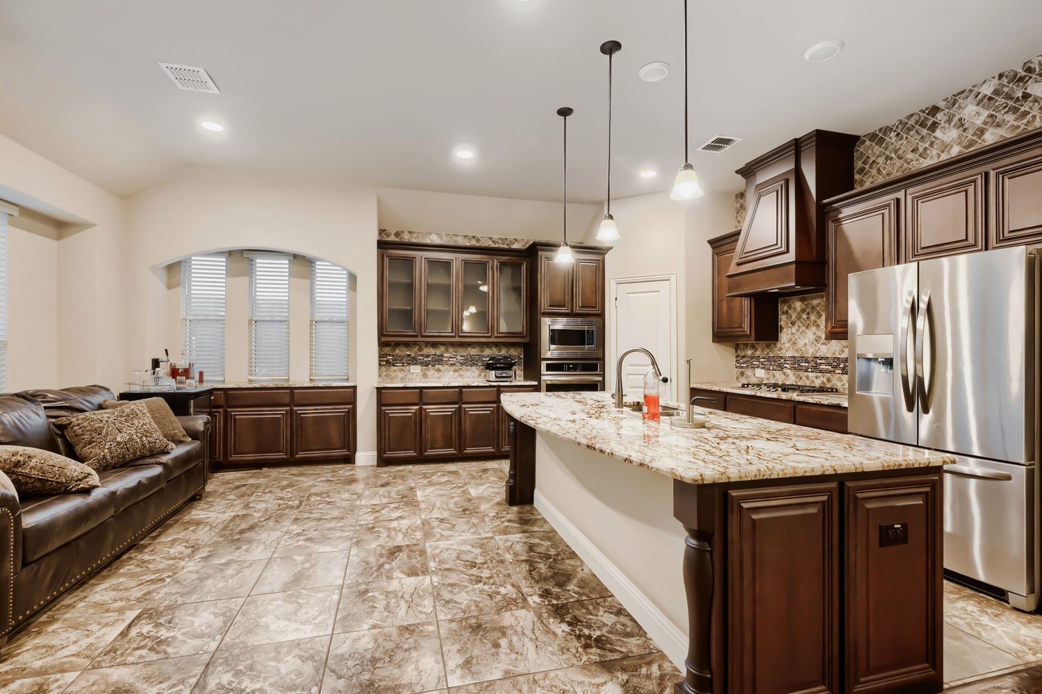 1221 Kittery Drive Desoto TX 75115