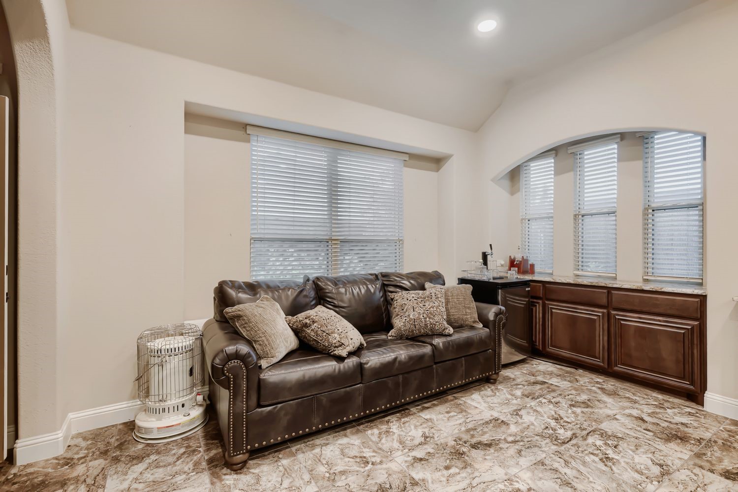 1221 Kittery Drive Desoto TX 75115