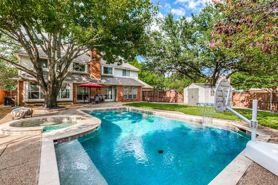 4716 N Meadow Ridge Circle Mckinney TX 75072