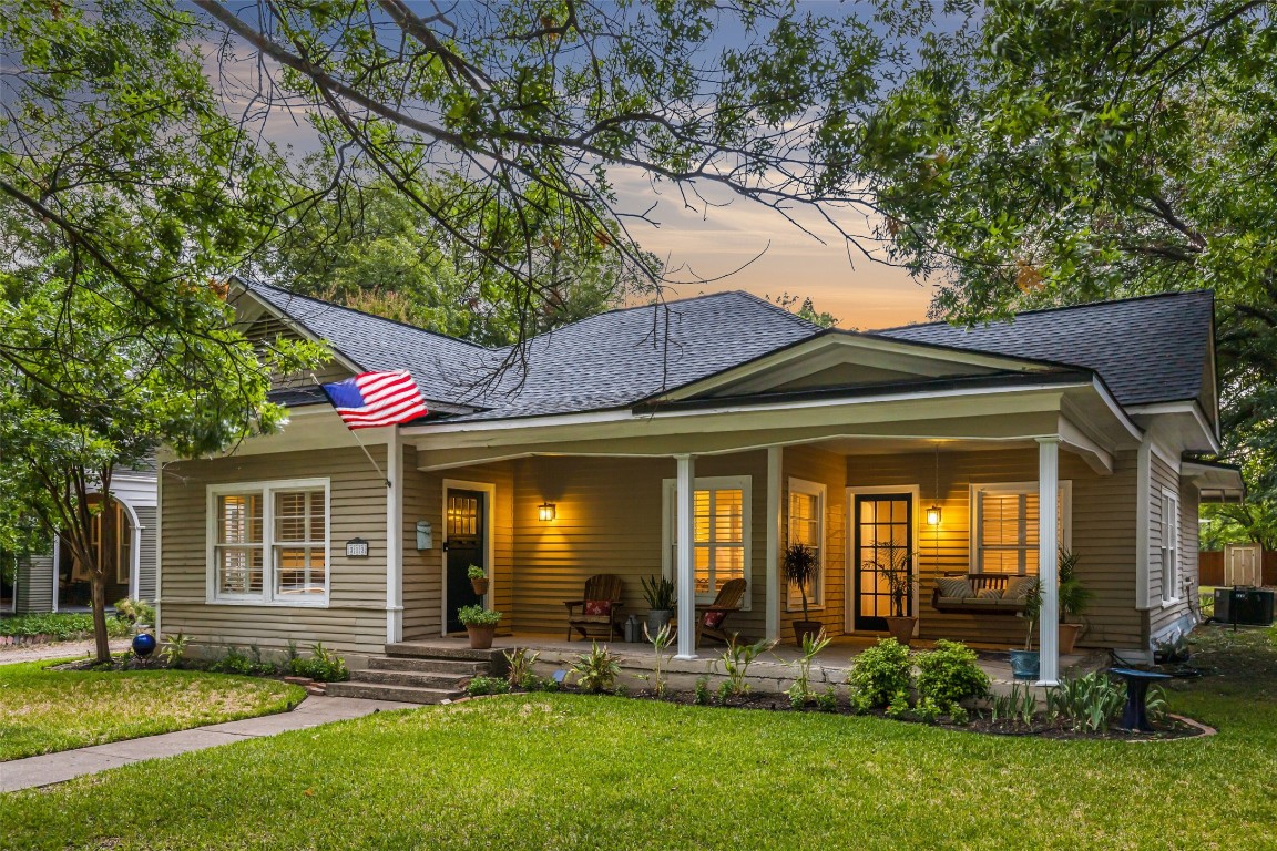 313 E Marvin Avenue Waxahachie TX 75165