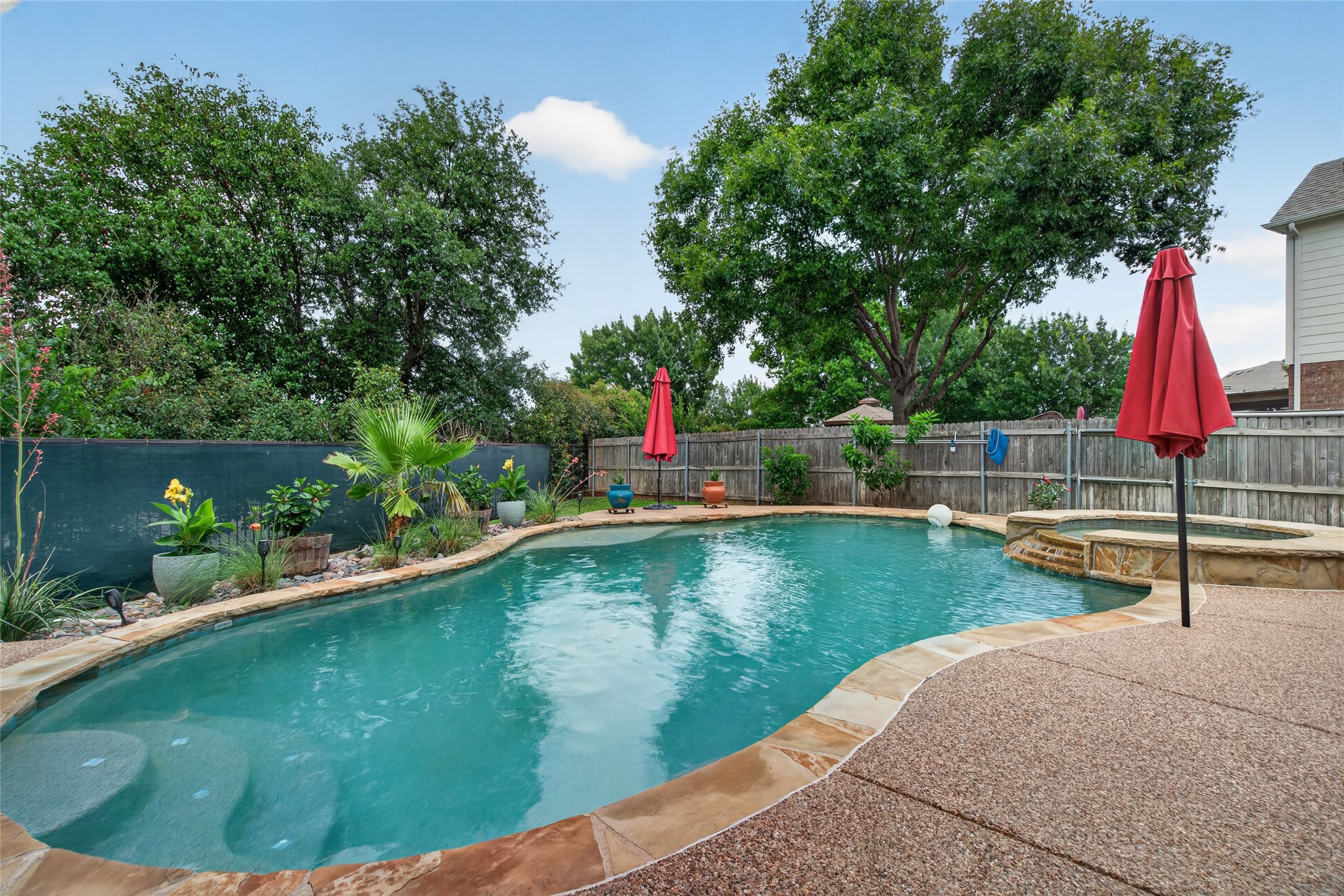 3905 Lacebark Lane Bedford TX 76021