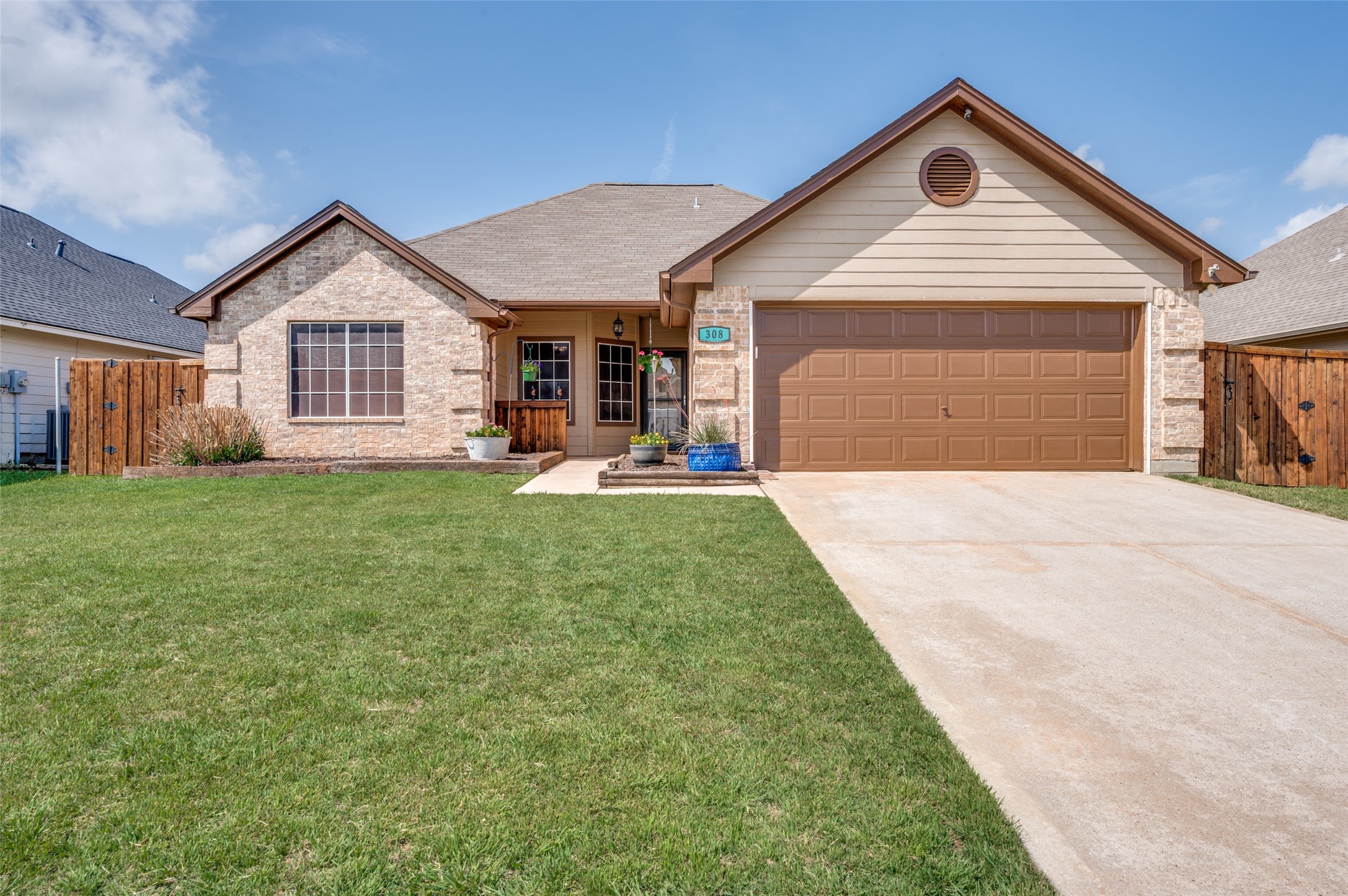 308 Glenview Drive Aubrey TX 76227