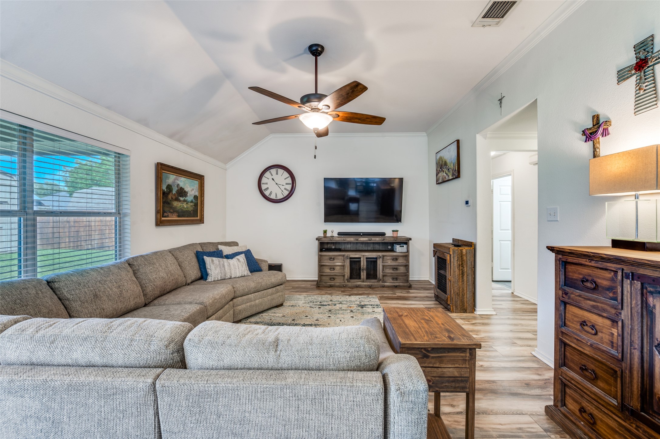 308 Glenview Drive Aubrey TX 76227