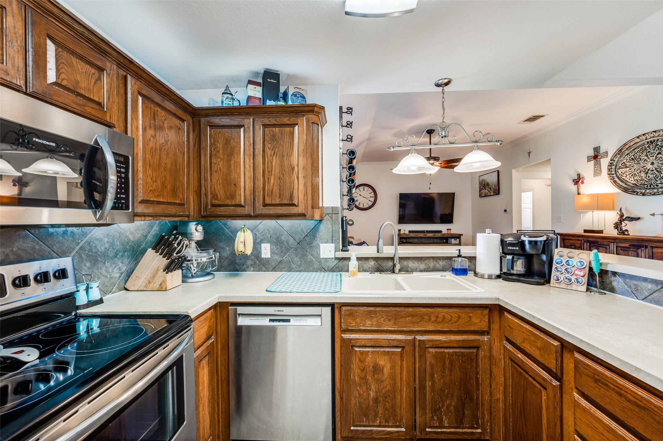 308 Glenview Drive Aubrey TX 76227