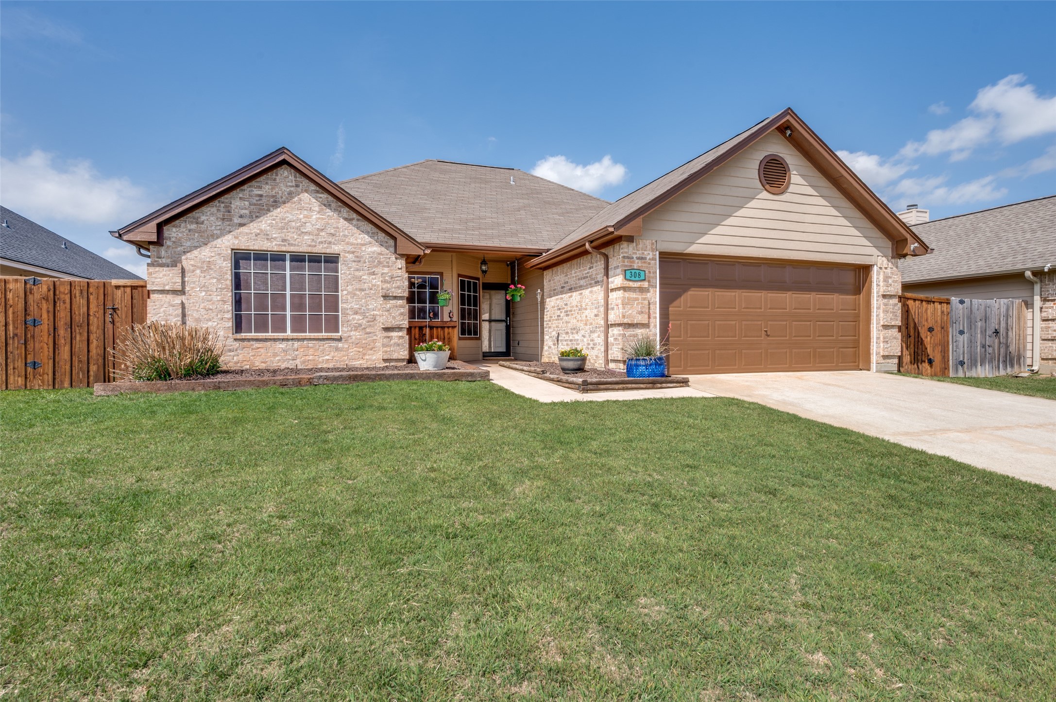 308 Glenview Drive Aubrey TX 76227