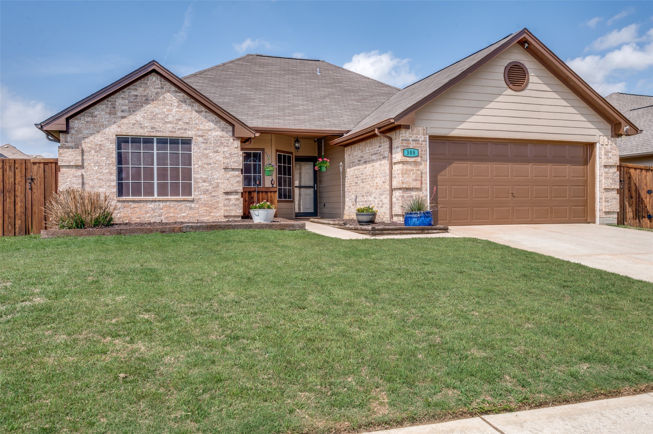 308 Glenview Drive Aubrey TX 76227
