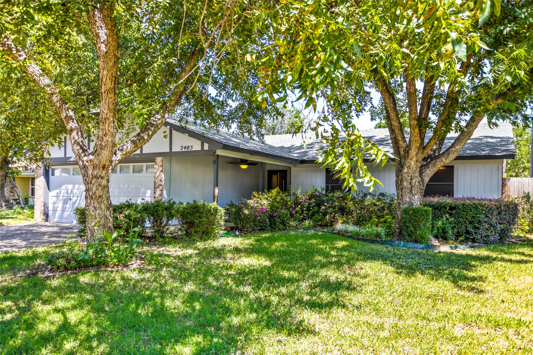 2405 Engleford Drive Arlington TX 76015