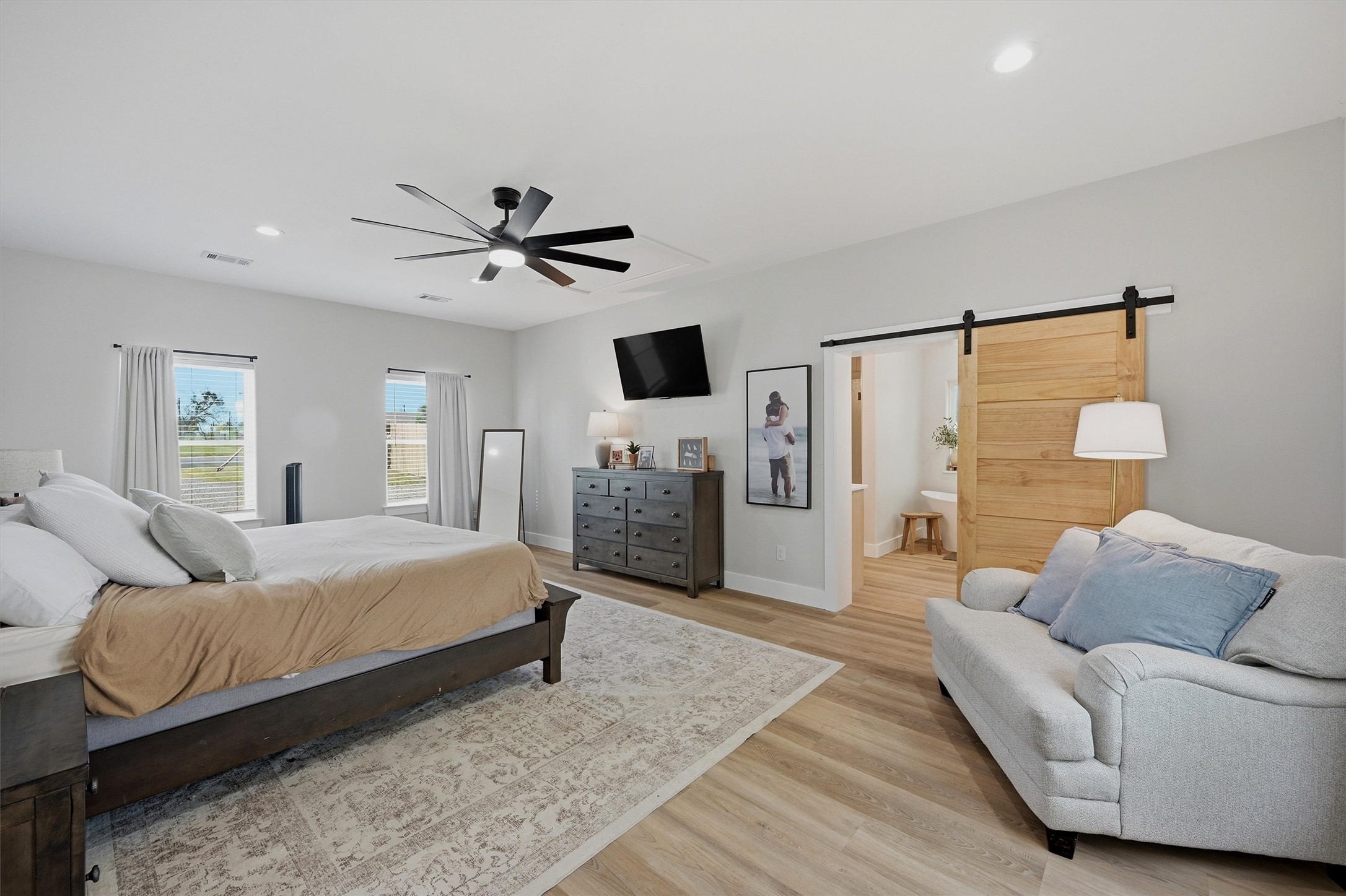 501 Bonham Street Tom Bean TX 75491