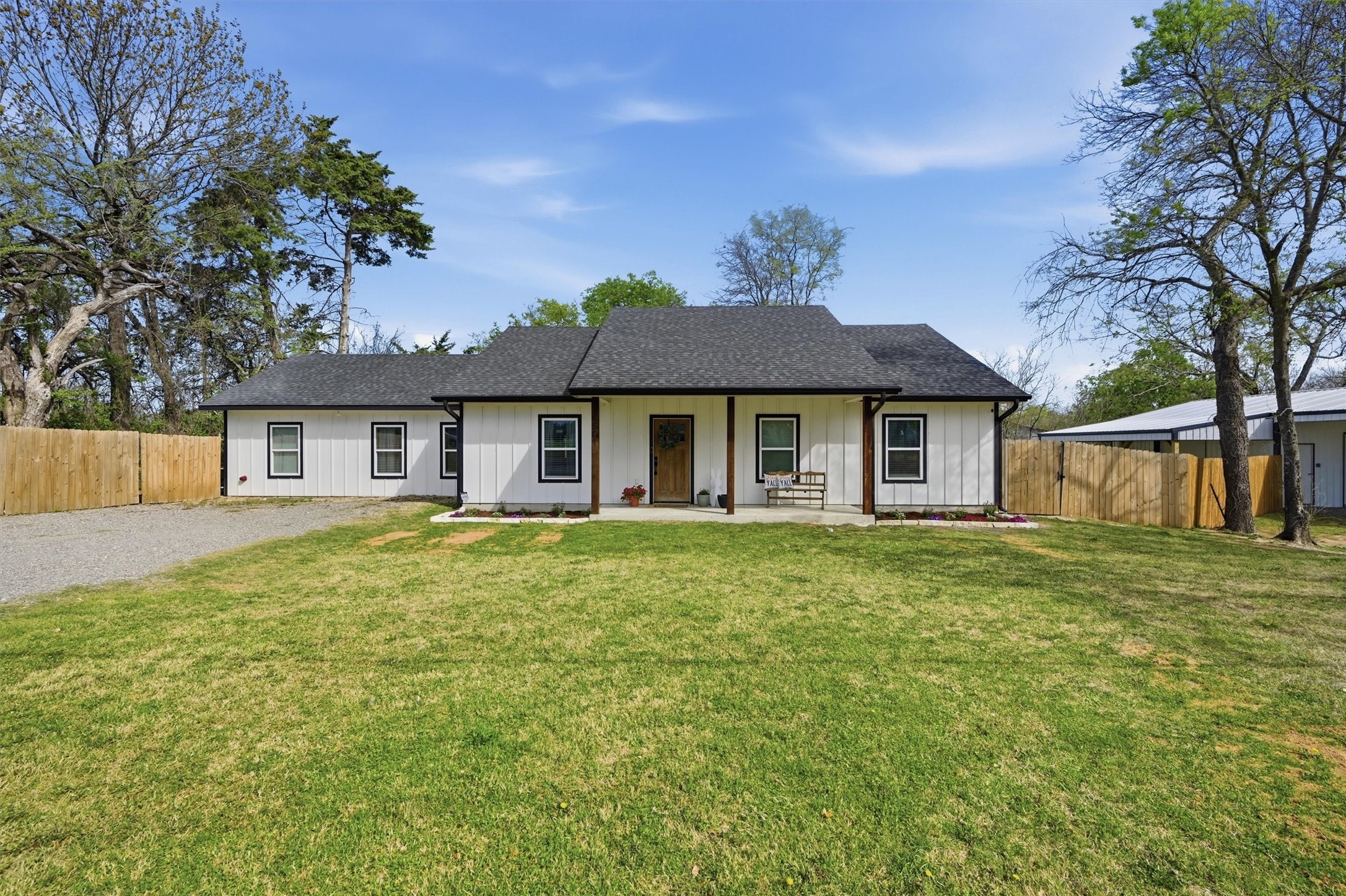 501 Bonham Street Tom Bean TX 75491