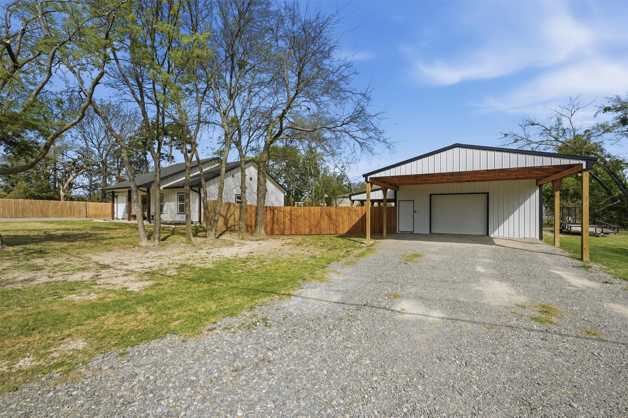 501 Bonham Street Tom Bean TX 75491