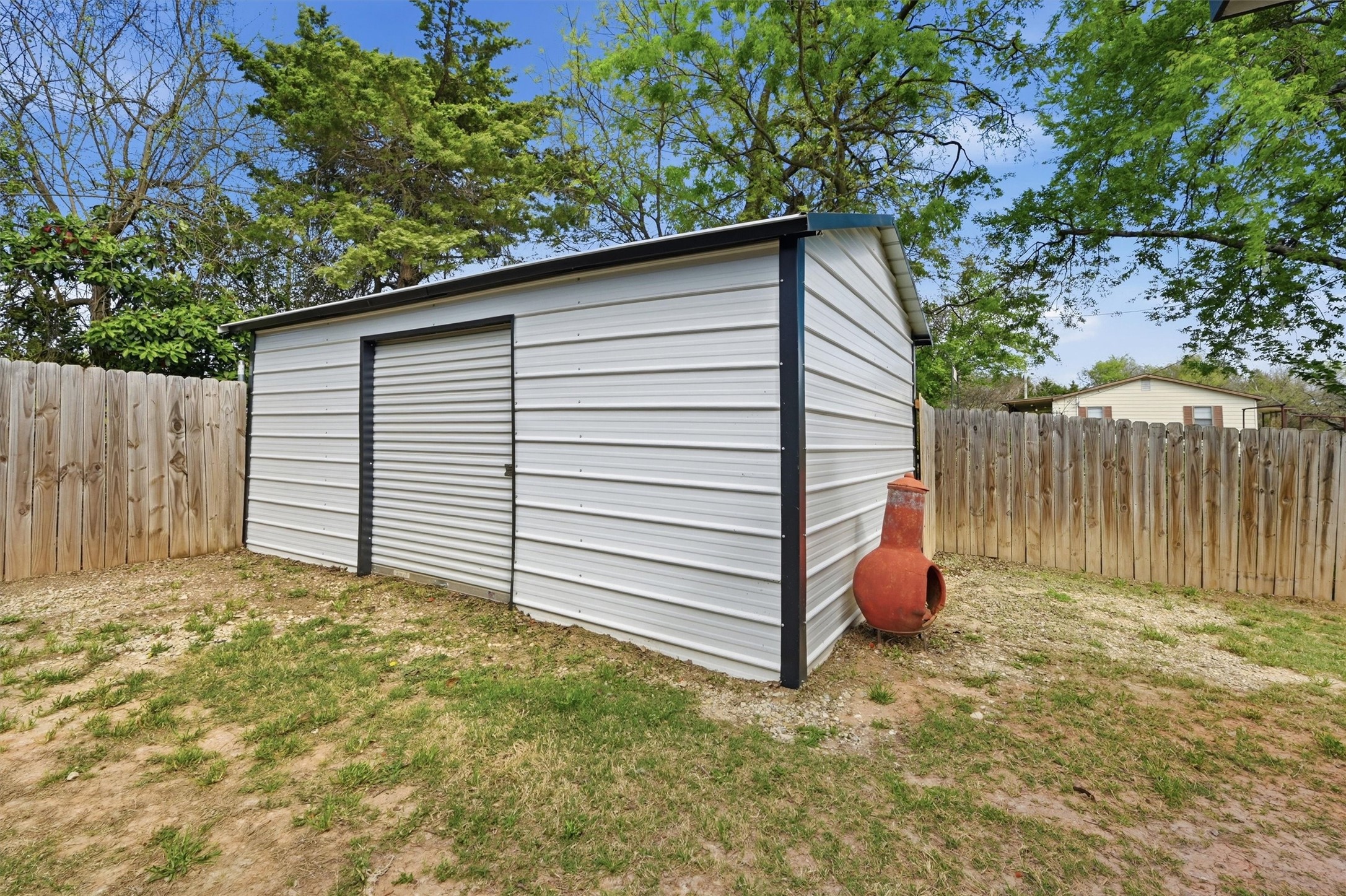 501 Bonham Street Tom Bean TX 75491