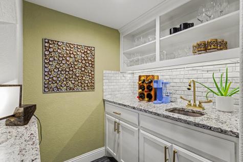 1613 Sara Lane Richardson TX 75081
