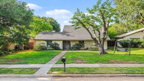 1613 Sara Lane Richardson TX 75081