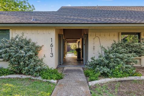 1613 Sara Lane Richardson TX 75081