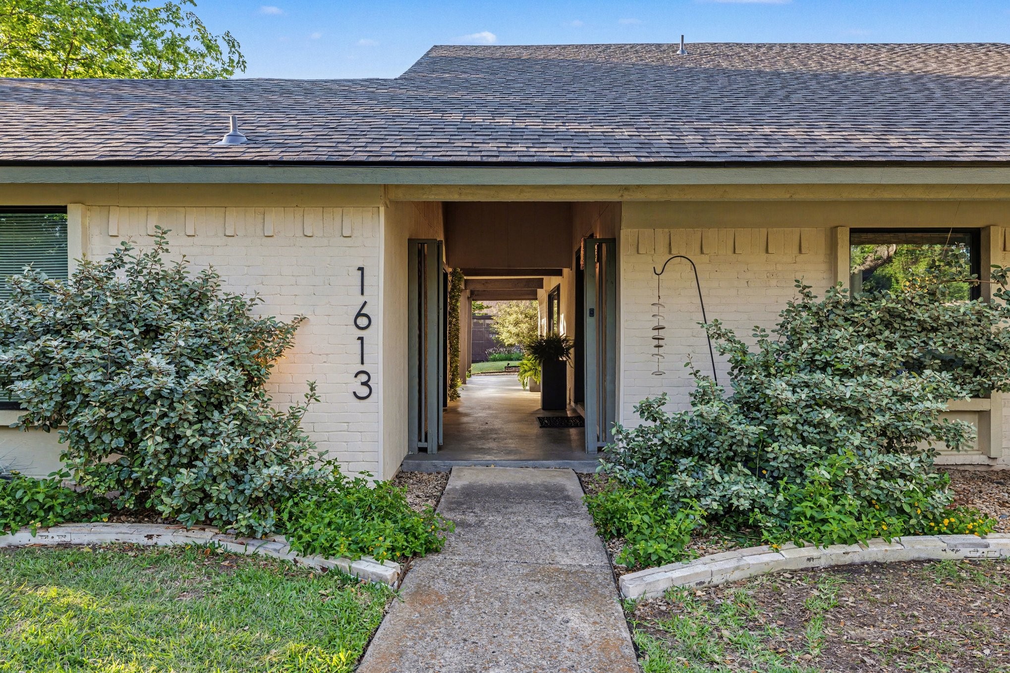 1613 Sara Lane Richardson TX 75081