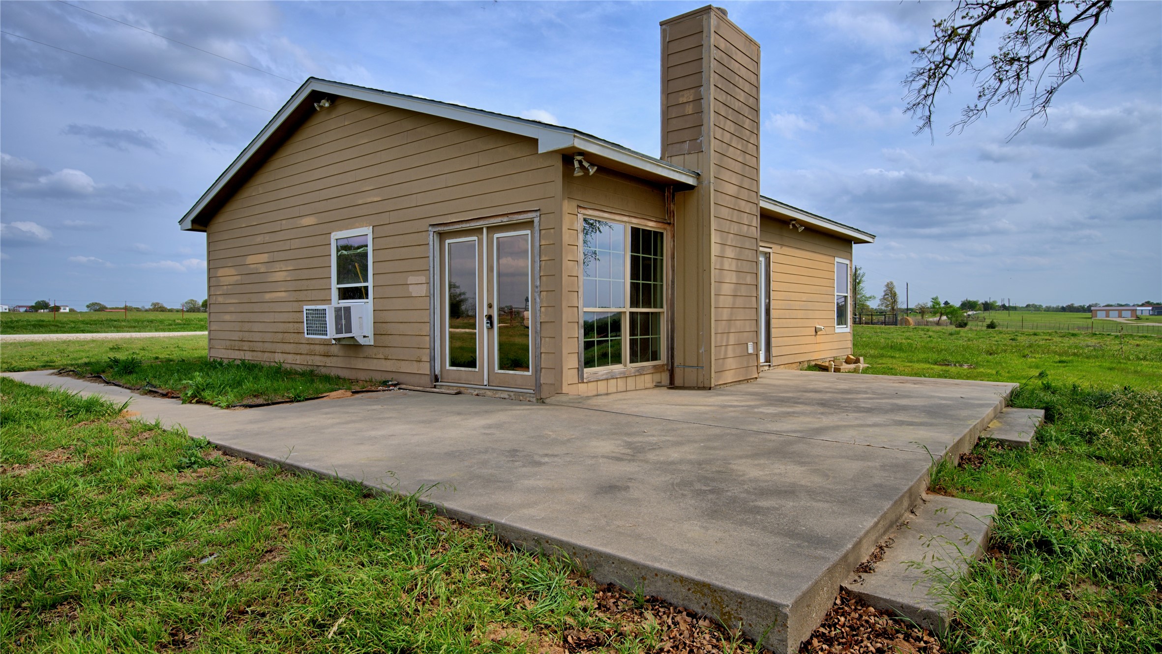 688 Alamo Road Montague TX 76251